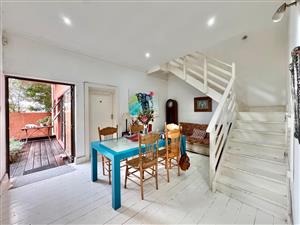 Charming 6-Bedroom Walmer Estate Home with Sweeping City and Mountain Views