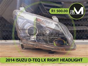 2014 ISUZU D-TEQ LX RIGHT HEADLIGHT