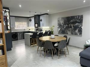 Townhouse Rental Monthly in Brentwood Park