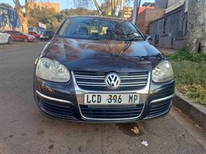 2010 VW Jetta 5 Sedan 1.6 Petrol, Manual, Black, 110000kms