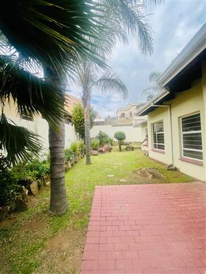 Charming 3 bedroom house for rent in Halfway Gardens, Midrand