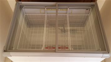 GLASS TOP CHEST FREEZER - COMMERCIAL
