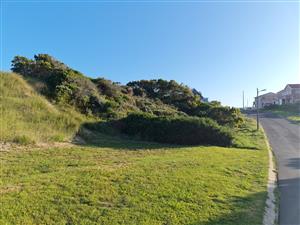 Beautiful Elevated Vacant Stand with Views in Paradise Beach, Jeffreys Bay