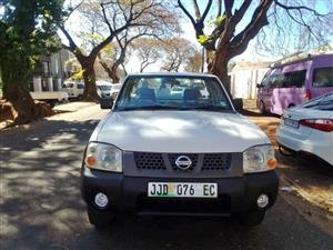 2011 NISSAN NP300 2.4  4×4,Manual, Petrol