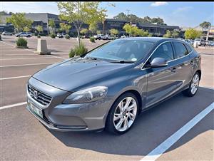 2015 volvo v40 Automatic