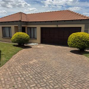House For Sale in Jackaroo Park