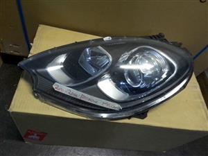 (2011-2014) PORSCHE MACAN LEFT SIDE XENON HEADLIGHT FOR SALE
