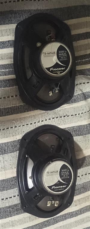 Pioneer speakers 
