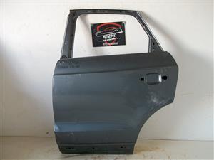 Audi Q3 left rear door 13-18