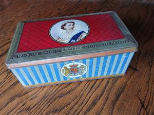 Metal box commemorating the Coronation of Queen Elizabeth II of England, 1953