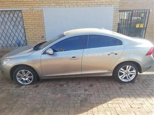 Volvo S60 D5 engine, gearbox and body parts for sale