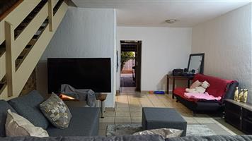 Modern Pet-Friendly Townhouse in the Heart of Wonderboom South