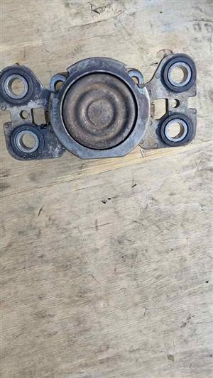 Volvo S60 D5 2012 Engine mounting for sale