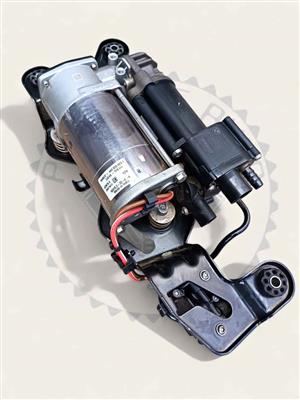 BMW AIR SUSPENSION COMPRESSOR/PUMP AVAILABLE FOR SALE