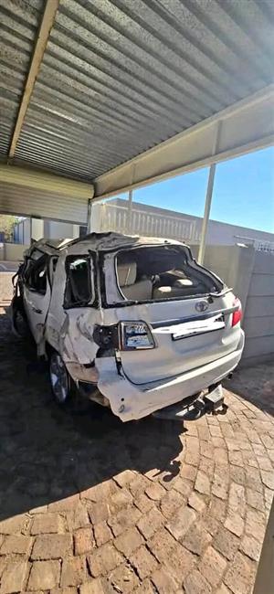 D4d 1kd fortuner 4x2 for spares