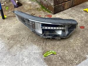Hyundai Exter right top headlight