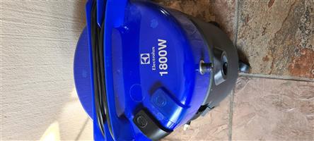 1800W Electrolux Wet and Dry Extraction Vacuum Cleaner