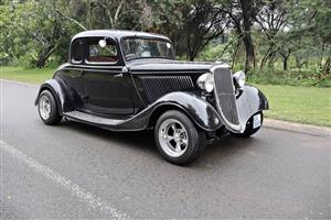 1934 Ford 5 window coupe hotrod