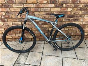 GT Mountain Bicycle. 29" Wheels.