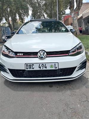 2018 VOLKSWAGEN GOLF 7 GTI 7.5 AUTOMATIC TRANSMISSION WITH SERVICE BOOK