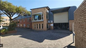 842m² warehouse to let in Northlands Deco Park