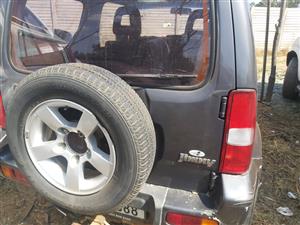 Suzuki Jimmy bootlid 