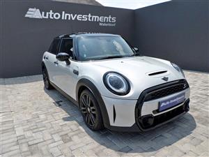 2022 Mini  Cooper S 5DR Auto 32000km 