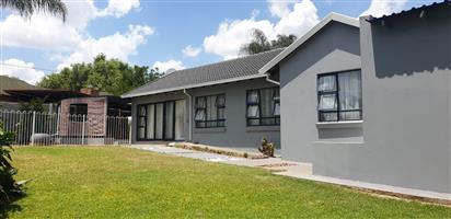 House For Sale in Rooihuiskraal