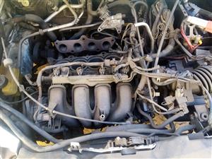 Ford focus 1.6 2006 engine parts and front lights 