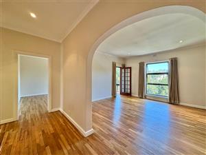 Spacious 2-Bedroom Apartment in the Heart of Rondebosch