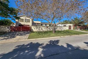 House For Sale in Morningside
