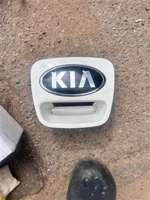 Kia Rio tailgate handle