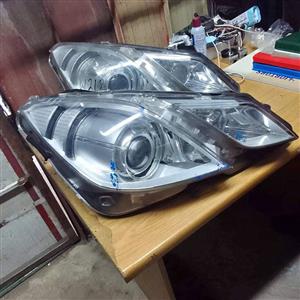 Mercedes Benzw 207 HEADLIGHTS