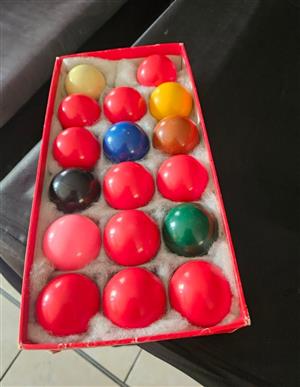 Snooker balls