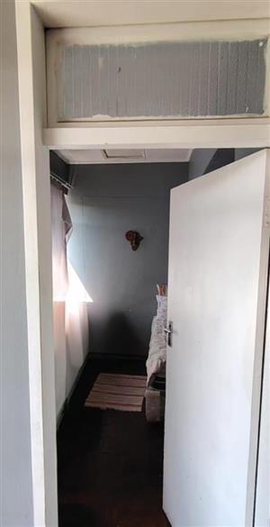 Apartment For Sale in Sunnyside