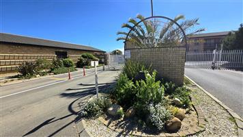Apartment For Sale in Fairview Golf Estate