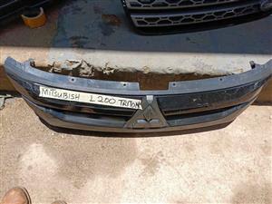 MITSUBISHI L200 GRILL