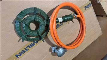 Gas burner. Safegas C20 h/duty single ring portable camping gas burner, incl regulator. Brand new
