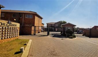 Stunning 2 bedroom upstairs in Dal Grande, Brakpan, Dalpark Ext 9
