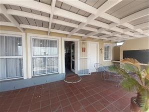 Cozy 2 bedroom house for sale in secure gated complex