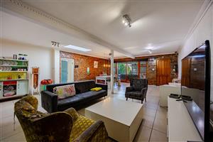 Dual-Living Brilliance: 6-Bedroom Home in Upper Woodstock