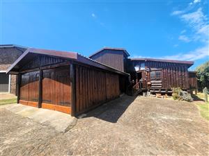 A Warm and Unique 3 bedroom Log Home Near the Sea - Boggomsbay