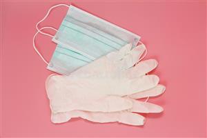 Type IIR Fluid Resistant Medical Face Masks and gloves for sale