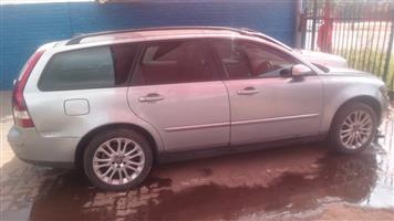 Volvo V50 T5 2.5l Automatic Stripping For Spares ! Engine and all other spares still available!