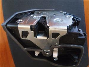 BMW 320 (2005/2006) Door Lock Set