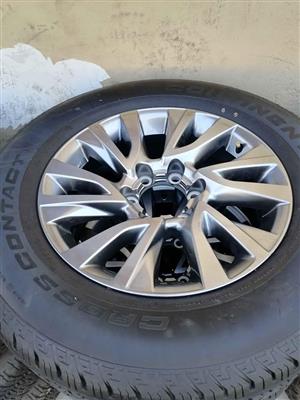 Toyota Hilux 18inch(WITH USED TYRES)