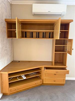 TV unit in SOLID OAK WOOD