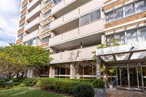 Apartment For Sale in Sea Point