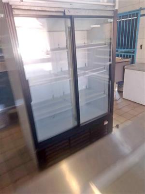 Display fridge 1360