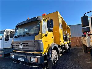 POWERSTAR 2628 6X4 CREW SERVICE TRUCK
